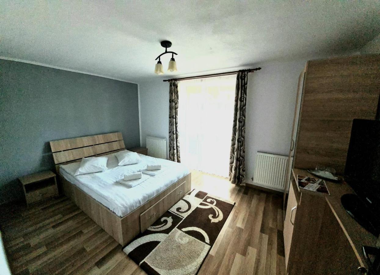 Hotel Casa Ostrov Călimăneşti Zewnętrze zdjęcie